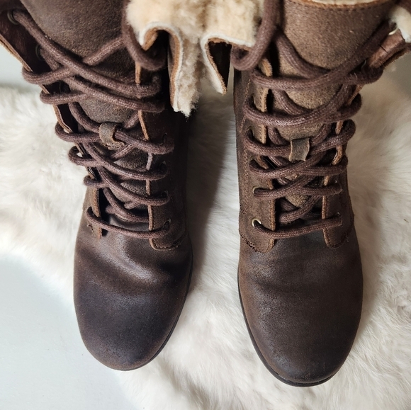 UGG Uptown Zea Brown Leather Shearling Wedge Boots-Size 9 - Picture 4 of 15